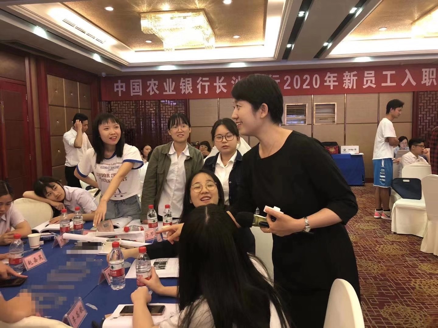 【返聘女王任洁老师】8月17号@长沙为中国农业银行新员工带来《创新思维—问题分析解决》