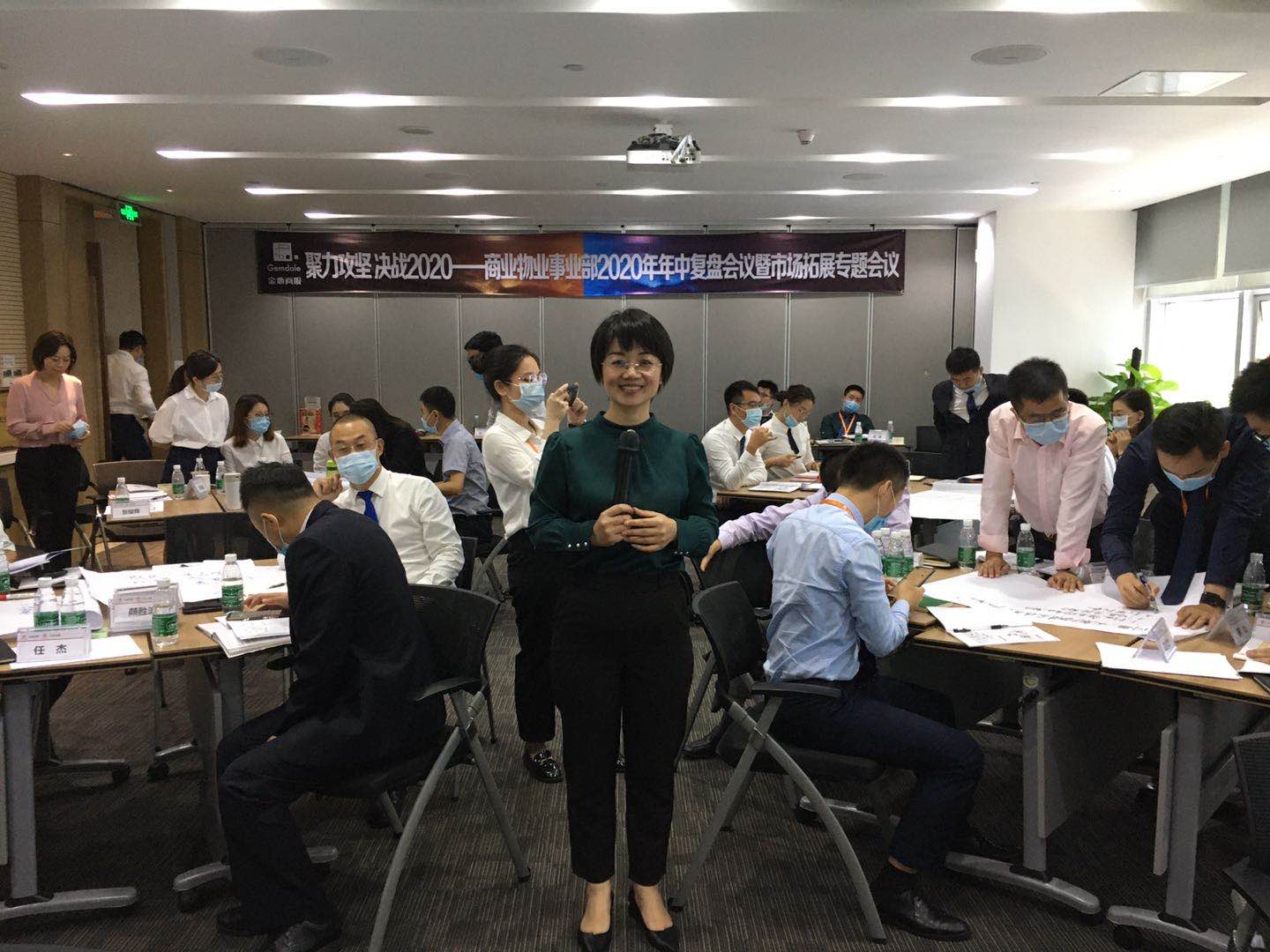 7月24日张芯译老师为宁波某知名商务咨询服务公司讲授《以客户为中心—顾问式销售》圆满结束！