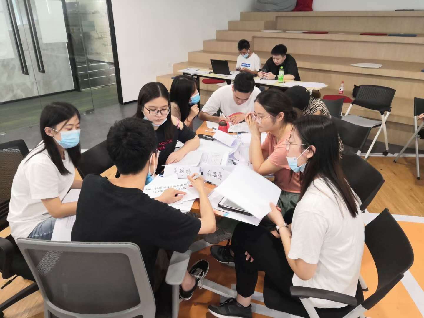 9月2~3号张芯译老师为深圳某知名科技公司讲授两天《打造高绩效团队实战》顺利结束！