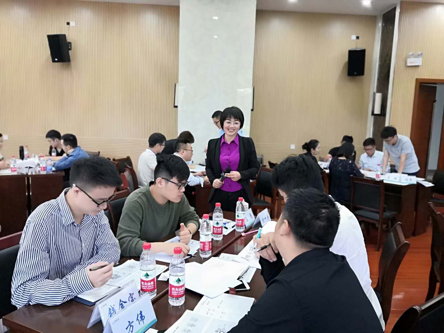 9月28日张芯译老师为安徽某知名医疗科技公司讲授《客户开发与关系管理》课程圆满结束！