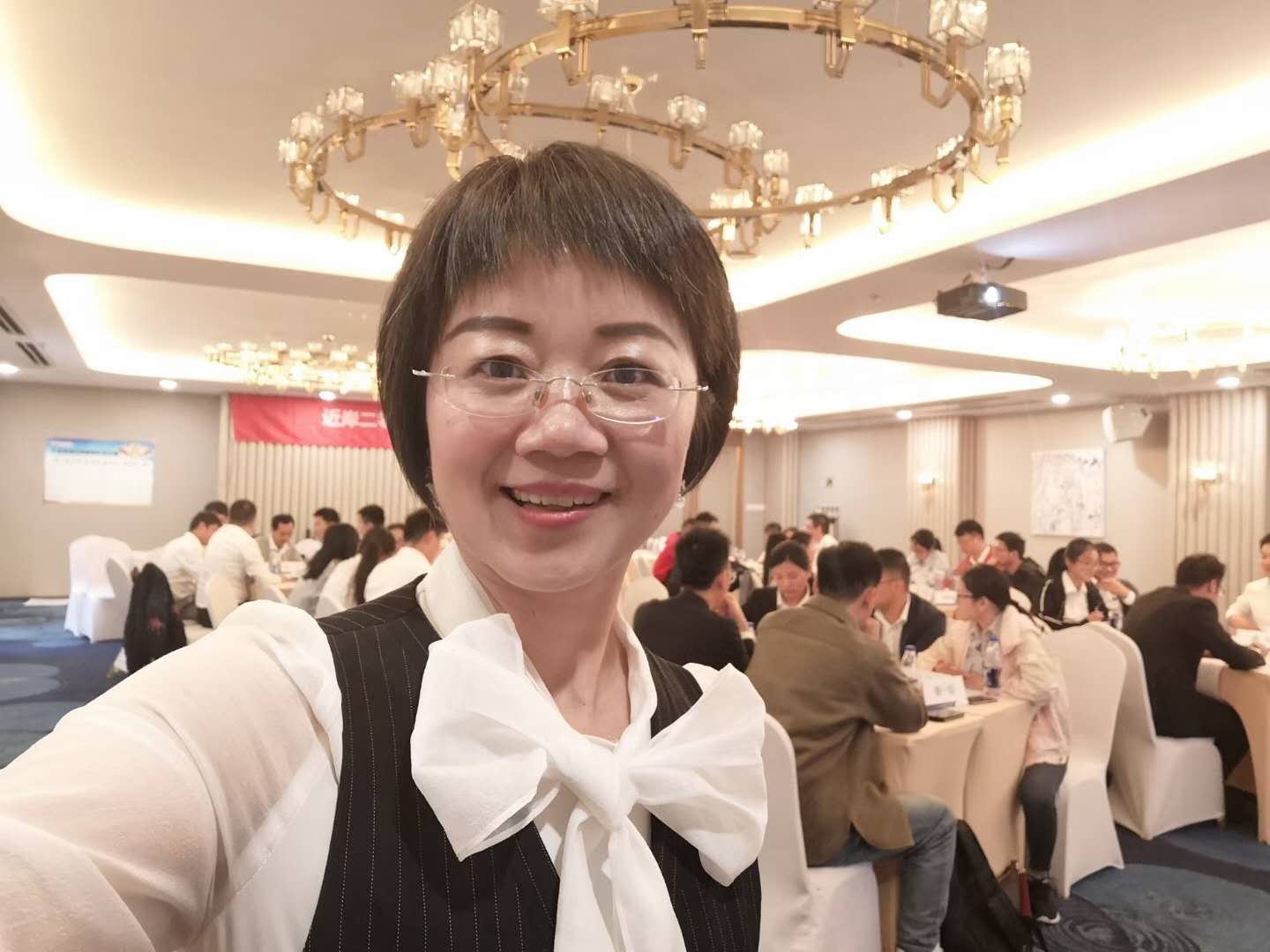 10月19~20日张芯译老师为某知名生物公司讲授《打造高绩效销售团队实战训练》第二阶段课程圆满结束！