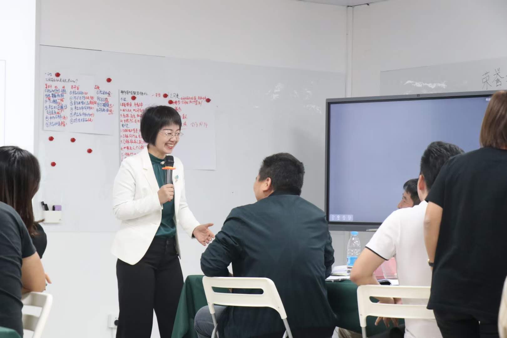 10月24-25日张芯译老师为深圳某知名科技公司讲授《需求挖掘与方案呈现》课程圆满结束！