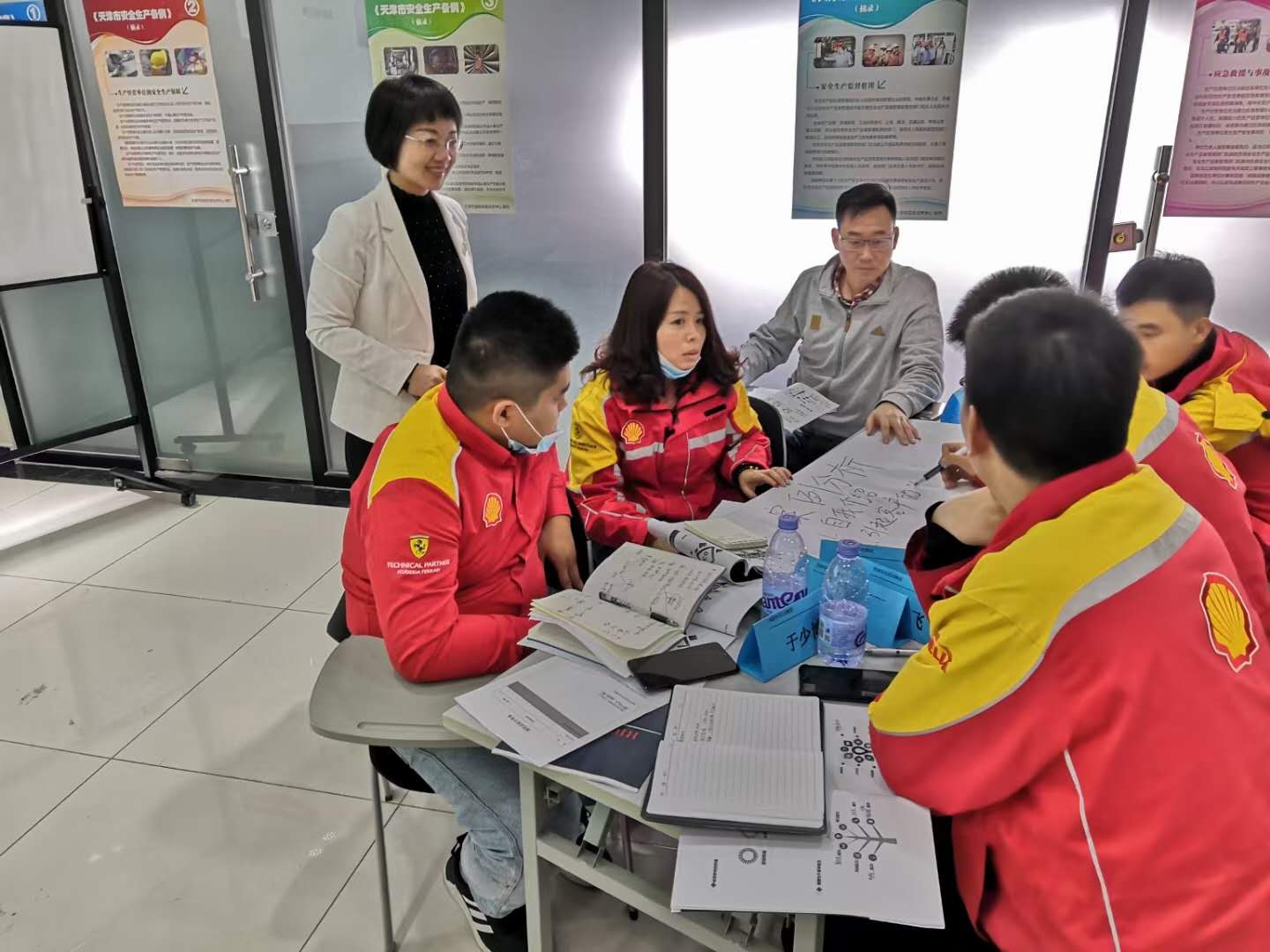 10月29日张芯译老师为天津某知名石油企业讲授《商务谈判与顾问式销售技巧》公开课程圆满结束!