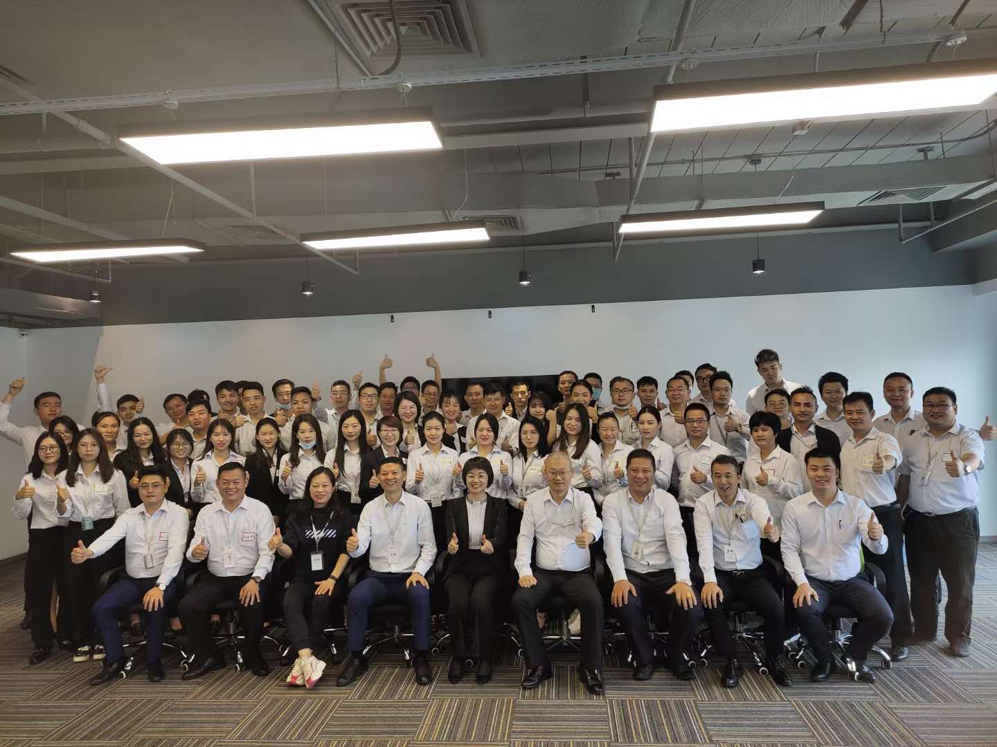 10月31日张芯译老师受邀为深圳某知名膳食服务企业讲授的《沟通技巧与商务礼仪》圆满结束!