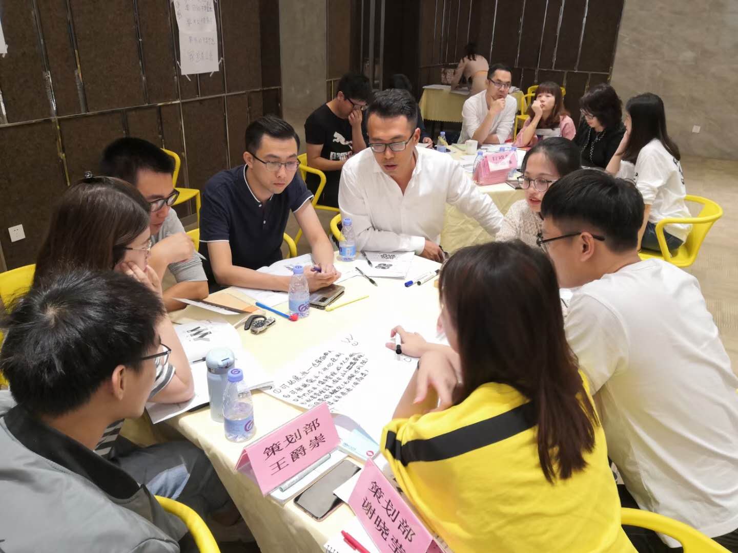 11月7日张芯译老师再次为汕头某知名物流集团讲授《打造高绩效销售团队》课程圆满结束!