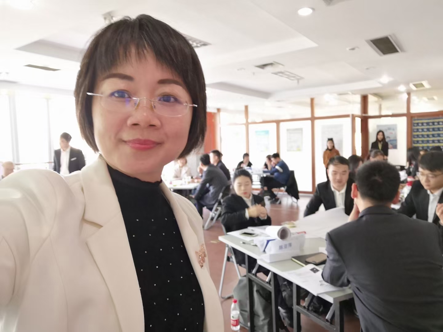 11月10日张芯译老师为国内某知名房地产品牌分公司讲授《销售心理学》课程圆满结束！