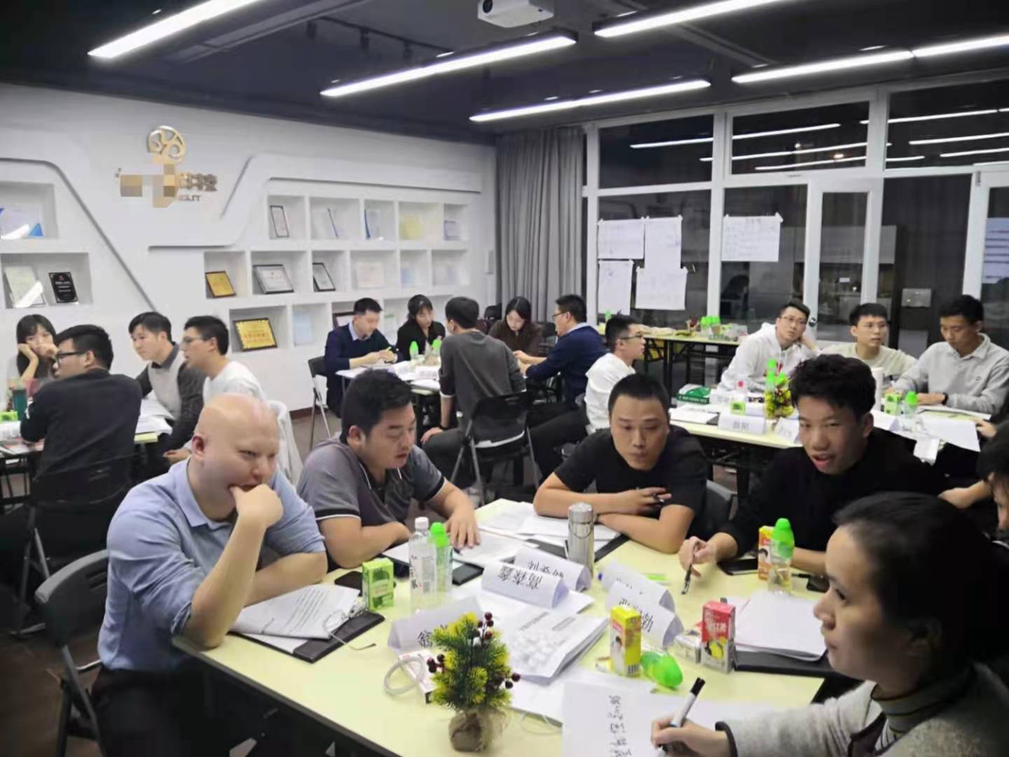 12月12-13日张芯译老师为汕头知名科技企业销售团队讲授《销售精英实战训练》课程圆满结束！