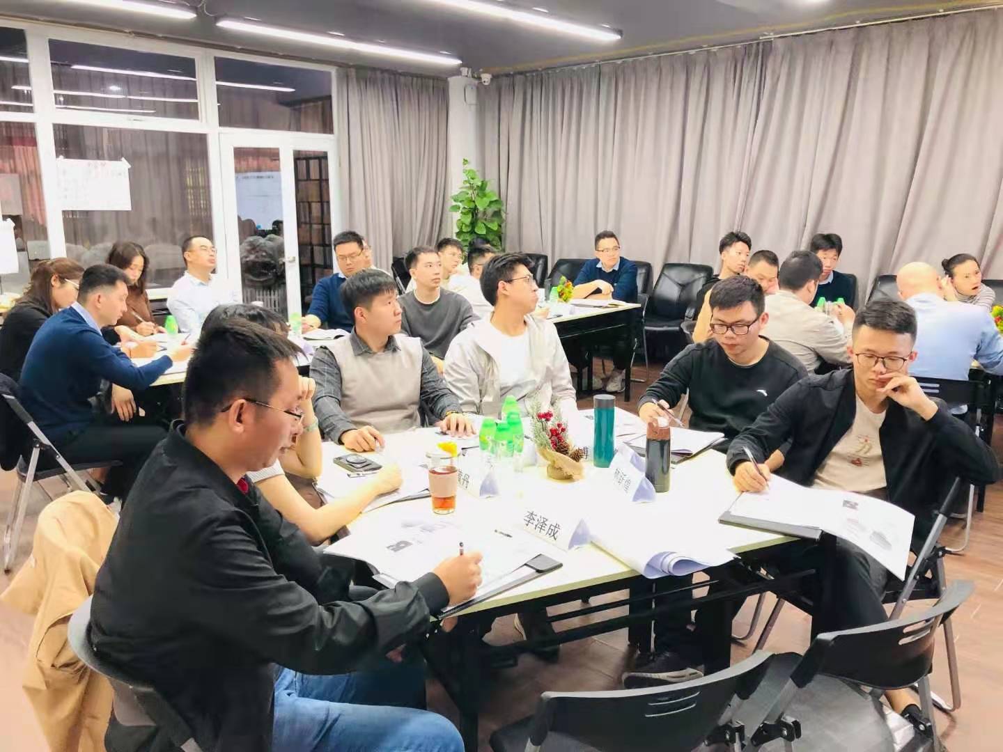 12月12-13日张芯译老师为汕头知名科技企业销售团队讲授《销售精英实战训练》课程圆满结束！