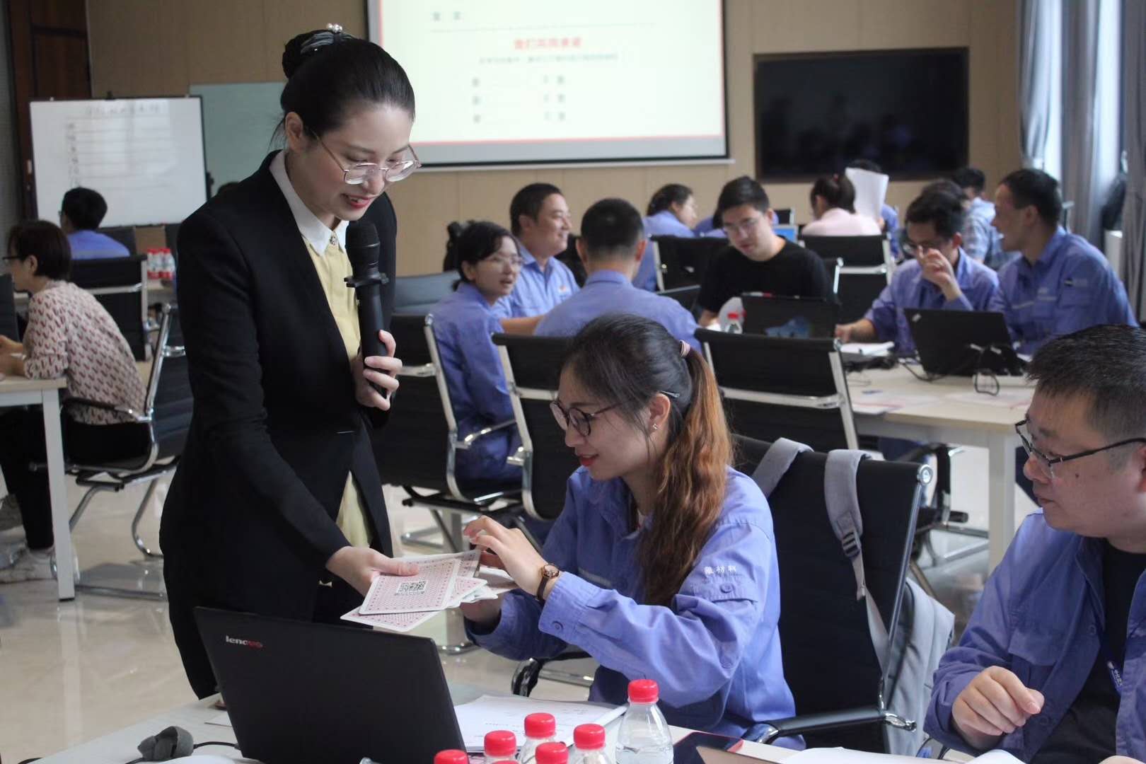 6月20日杨晓璐老师为中化蓝天讲授《内训师岗位案例萃取应用工坊》课程圆满结束