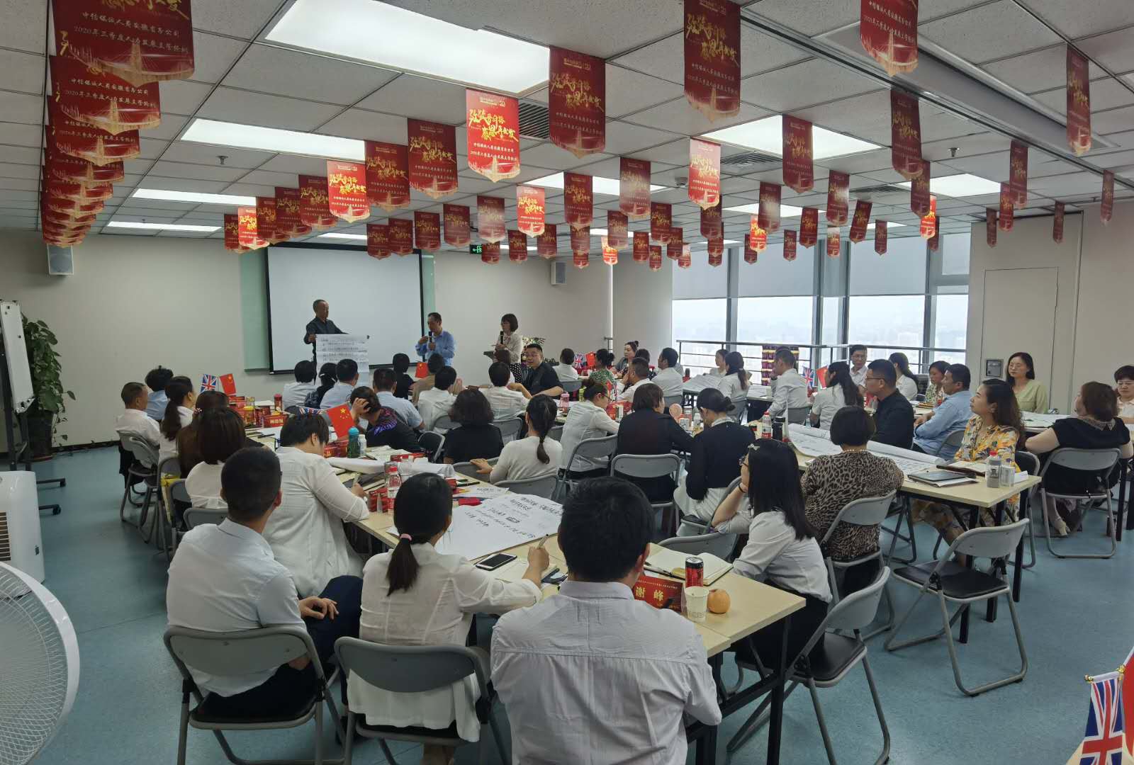 8月17-18日，邹延渤老师来合肥为某寿险公司讲授《基本法增员》课程圆满交付！