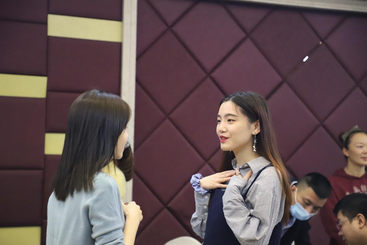 【吴军老师】11月7-8号两天的职业经理人演讲公开课《打动客户和领导的演讲工作与汇报》圆满结束