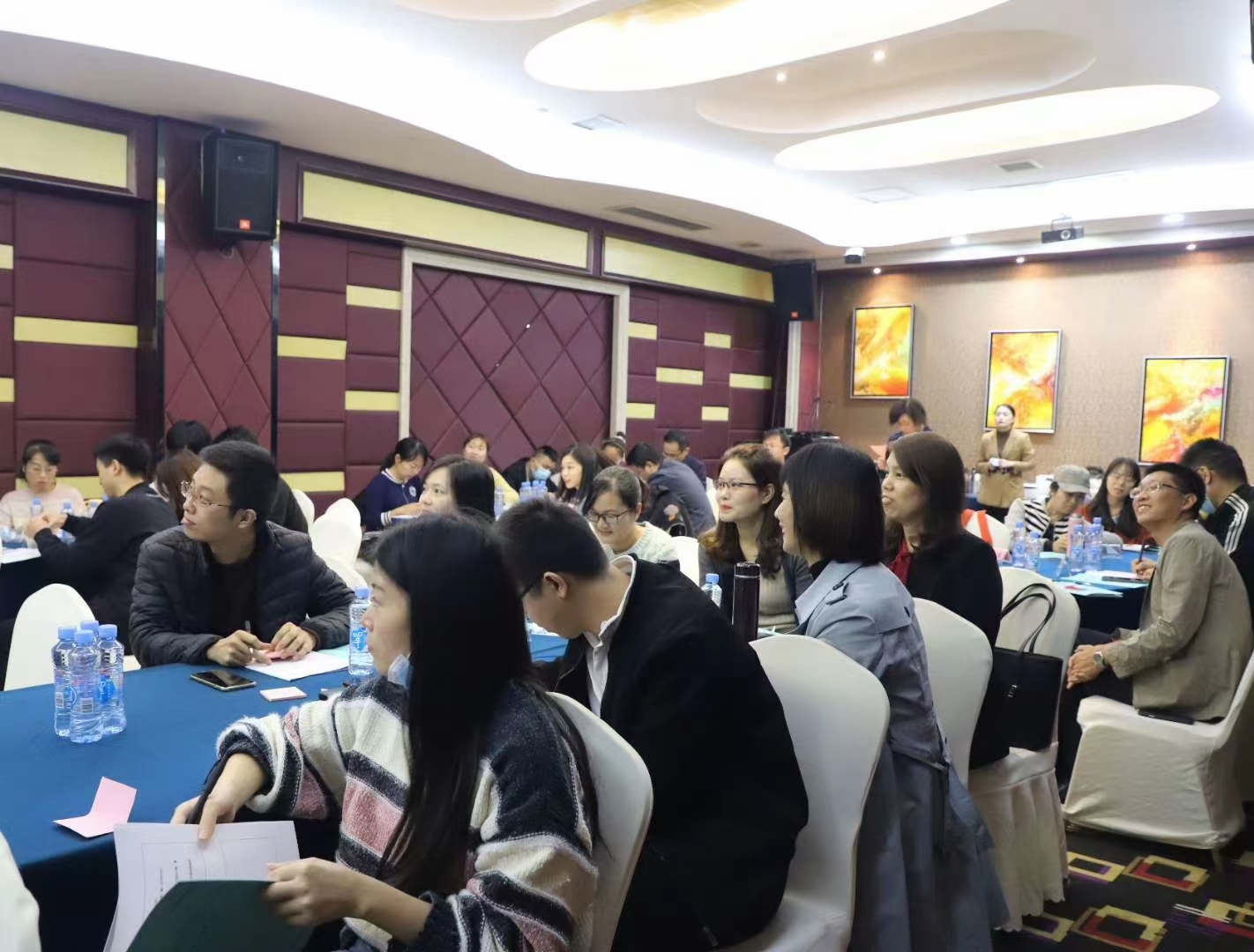 【吴军老师】11月7-8号两天的职业经理人演讲公开课《打动客户和领导的演讲工作与汇报》圆满结束
