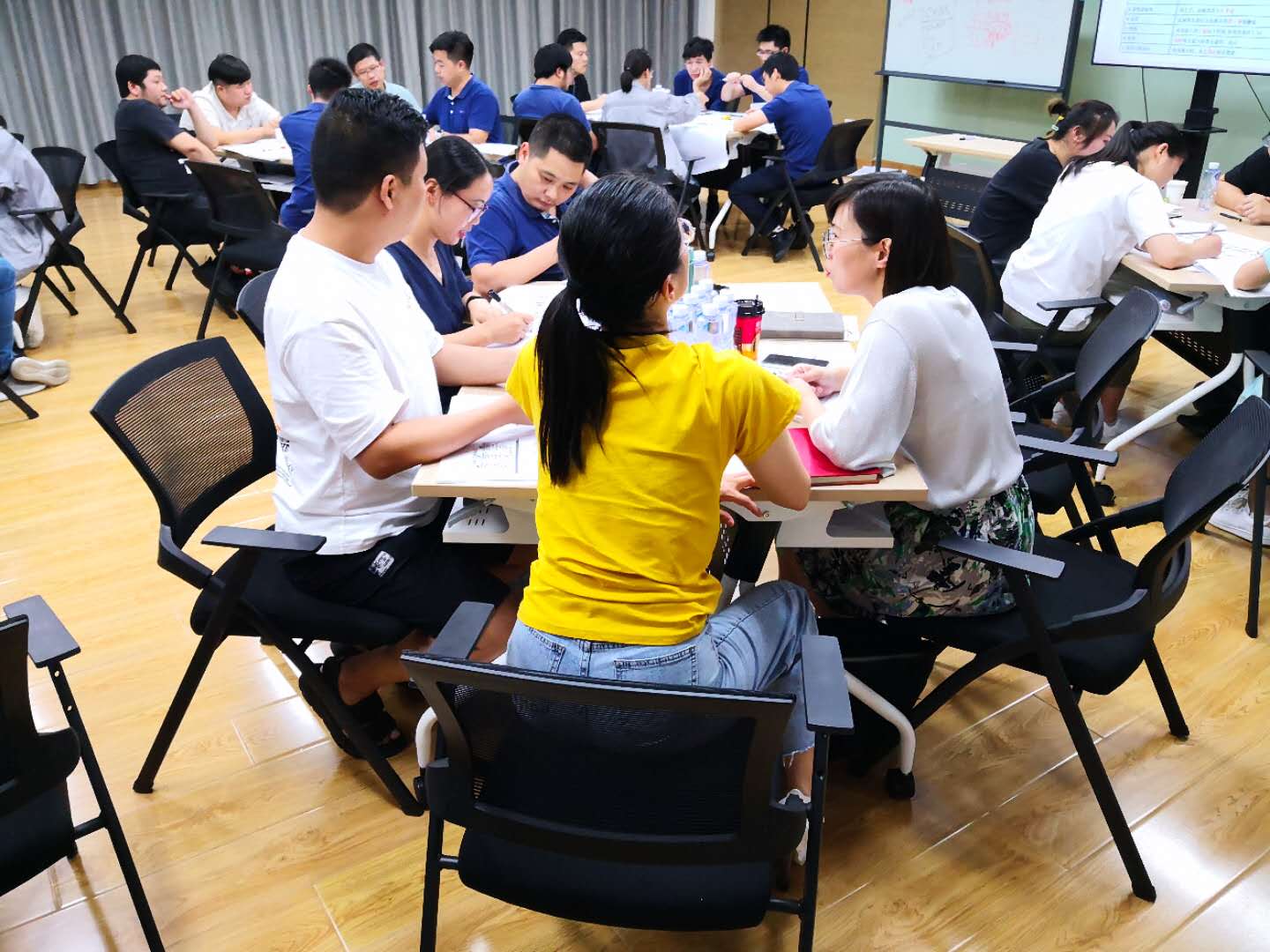 【周建华老师】8月8日为江苏某电子制造公司讲授《部署培育辅导》课程圆满结束