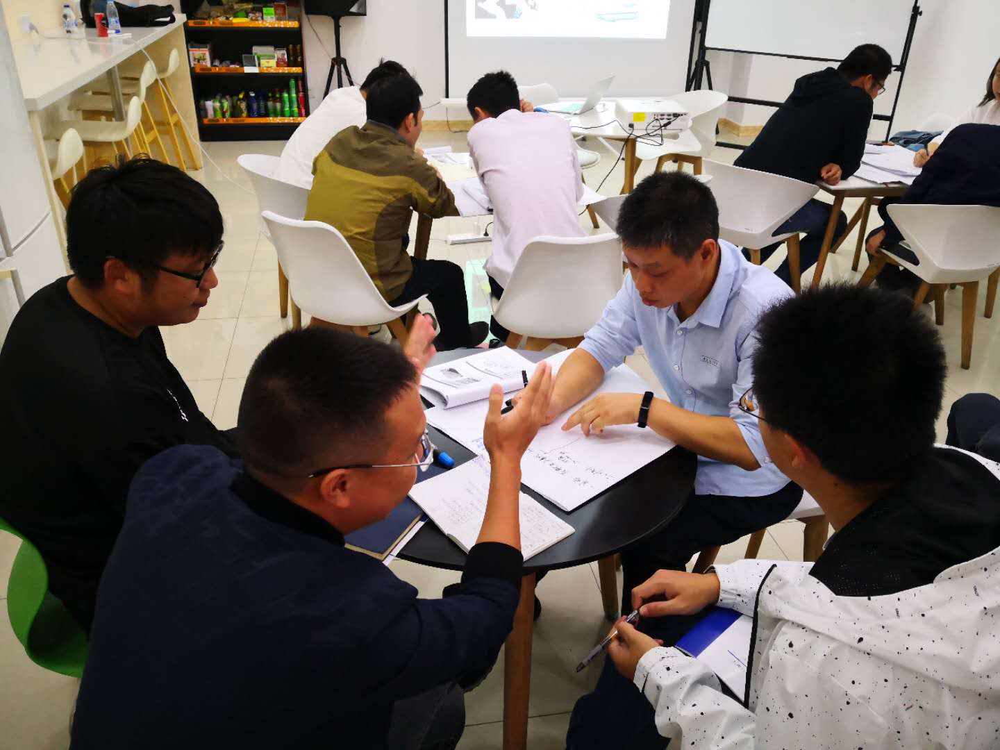 【周建华老师】9月19日受邀为上海某电子设备公司讲授《质量意识培训》课程圆满结束