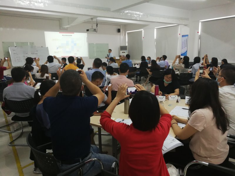 5月7—8日，【阿米巴经营实战专家刘昭华老师】为广东某大型集团讲授《阿米巴经营方案构建班》