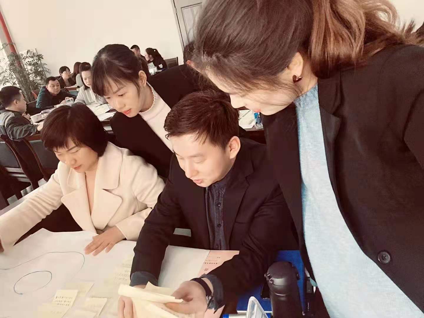 【粟文杰老师】2021年04月17日走进湖南某知名保险公司倾情演绎《目标制定与计划管理》课程！