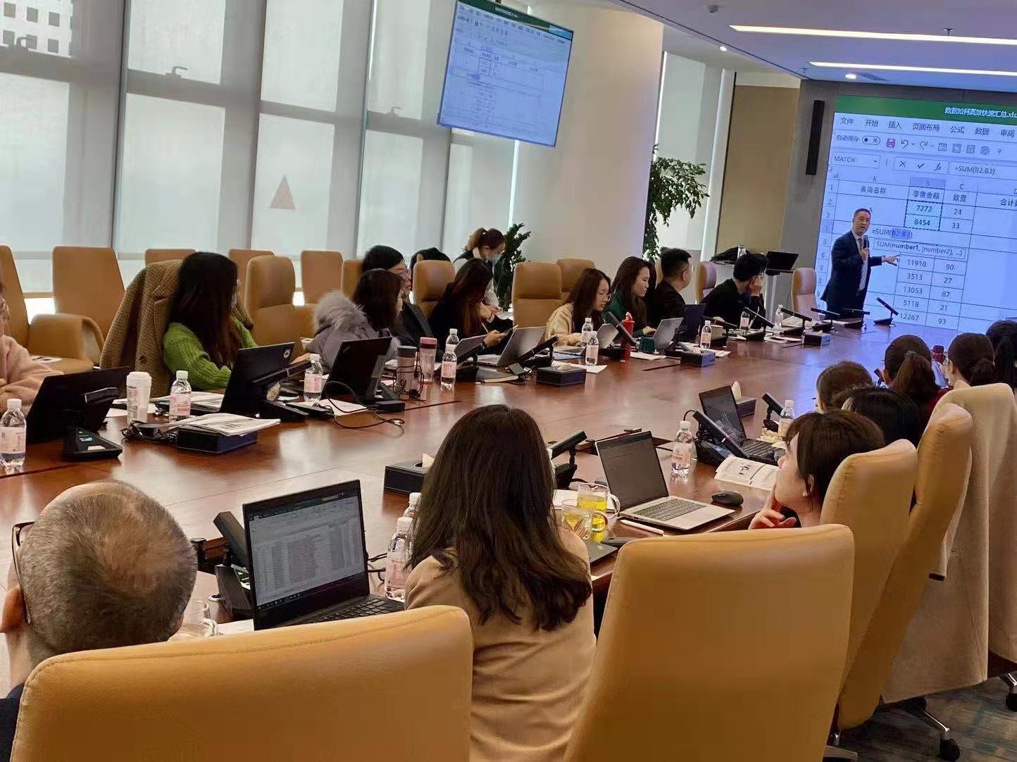 王小伟老师3月9-10日为山东海运讲授《Office高效办公职场应用技能》的课程圆满结束！