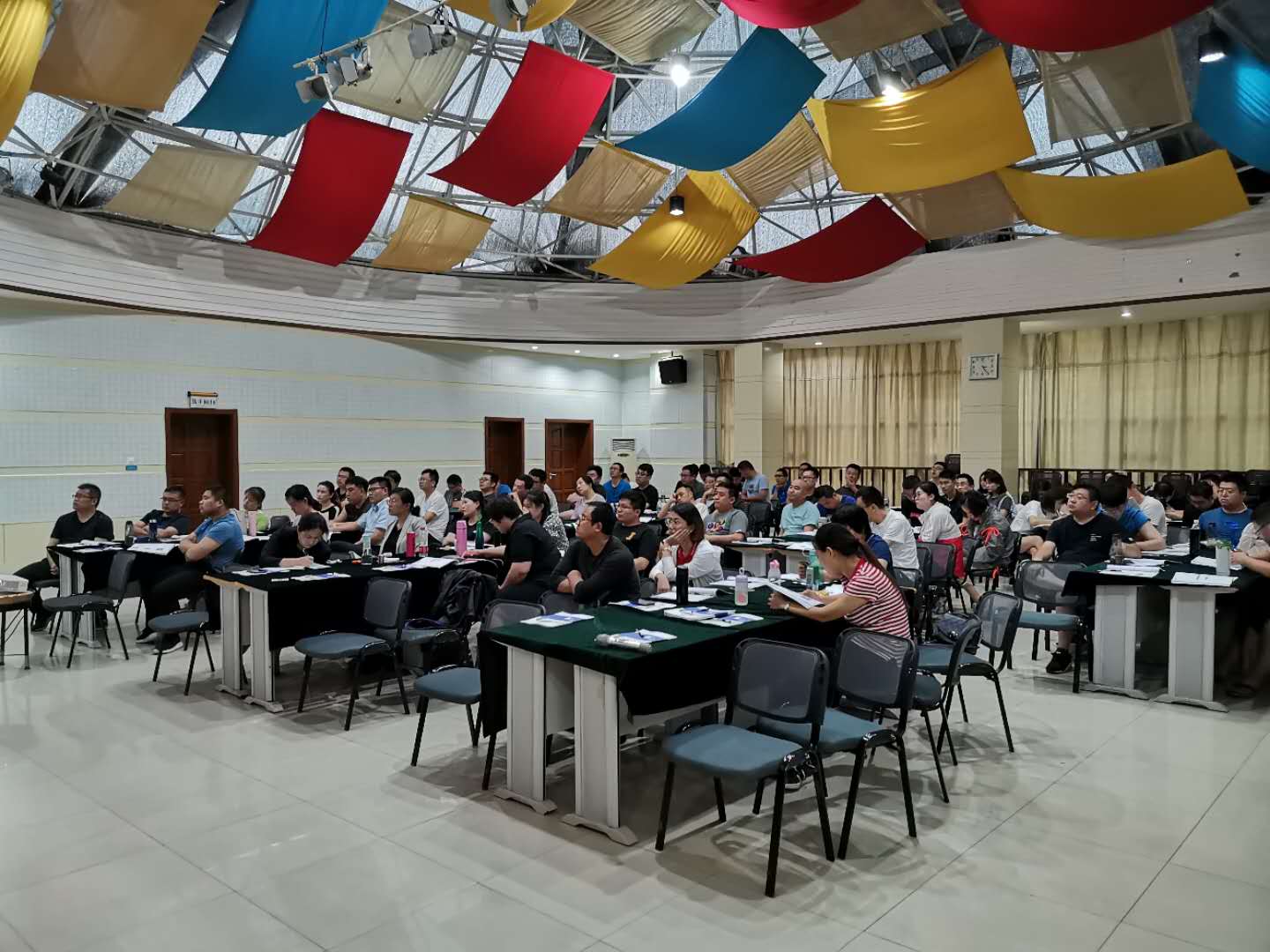 潘玉良老师2020年8月8日给山东某邮政储蓄银行培训《不良资产风险防控》课程圆满结束！