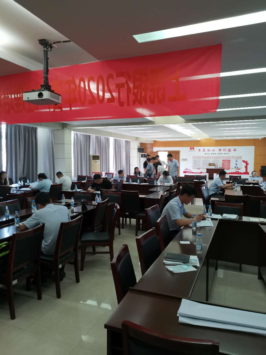潘玉良老师2020年8月9日给上饶某银行培训《风险与不良资产清收》课程圆满结束！
