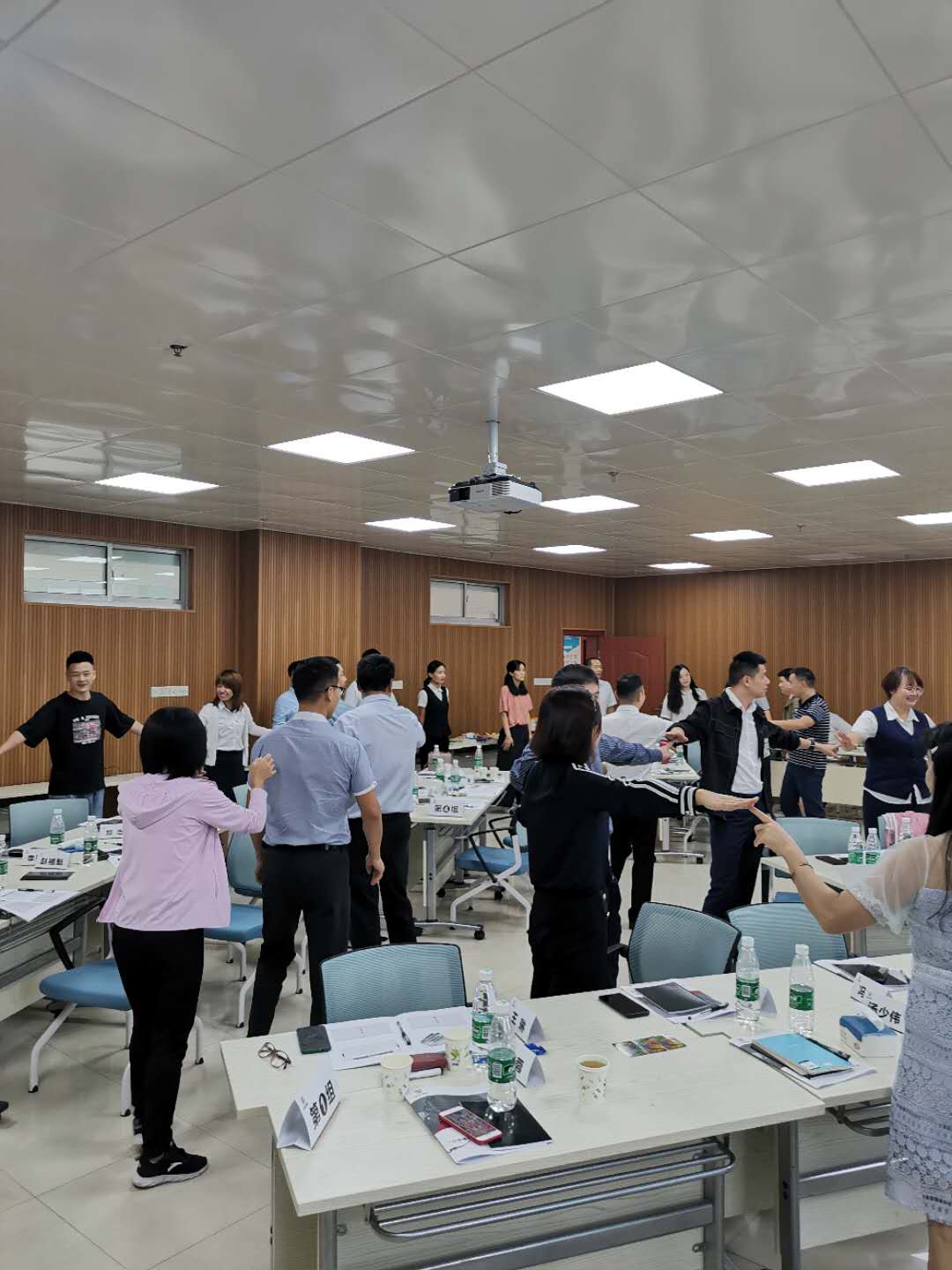 潘玉良老师2020年9月17日给长沙某保险公司讲授《电话催收技巧》圆满结束！