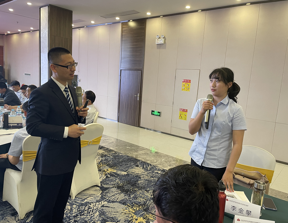 潘玉良老师5月28日给济南某农村商业银行讲授《新形势下不良清收技巧与逃废债应对》圆满结束！