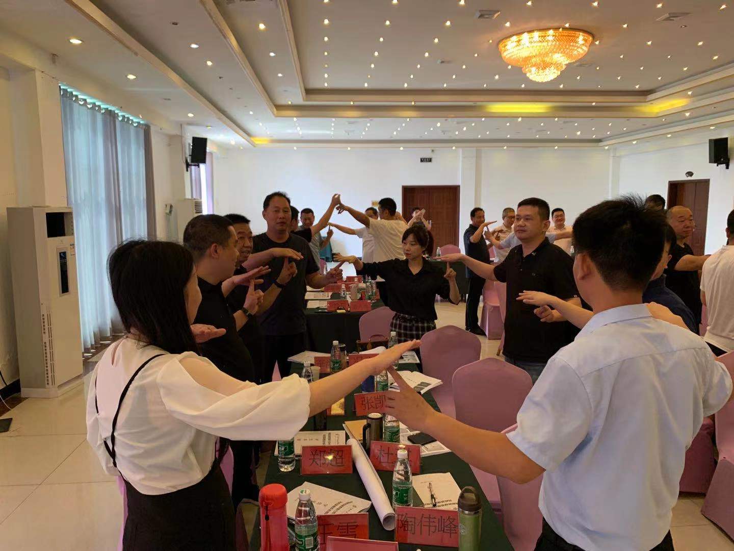 潘玉良老师6月8日给河南邮储讲授《不良资产清收法律风险防范》圆满结束！