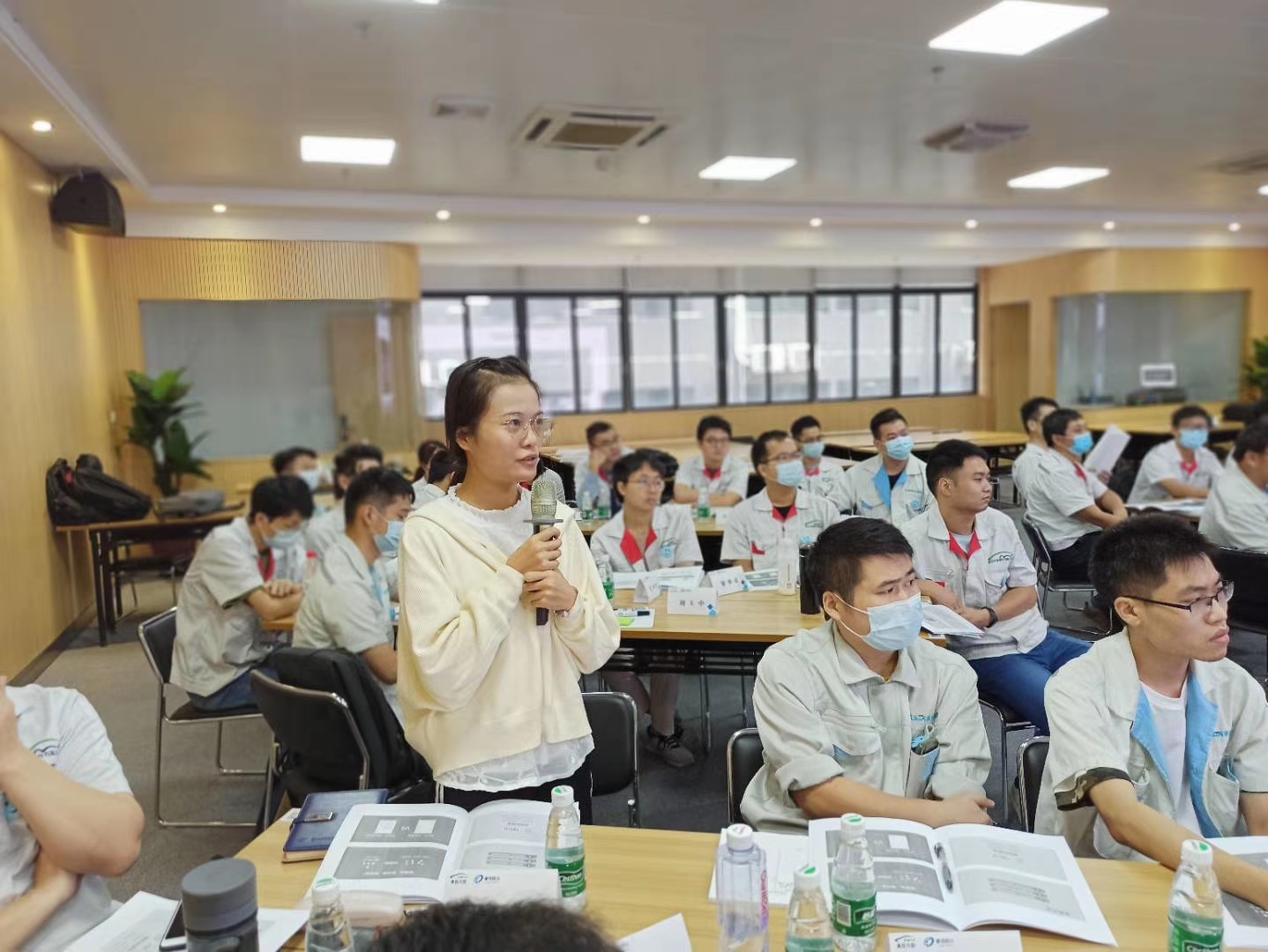 【贺玉亮老师】10月17日，广东某大型电器公司再一次返聘贺玉亮老师《结构化思维与应用》课程圆满交付