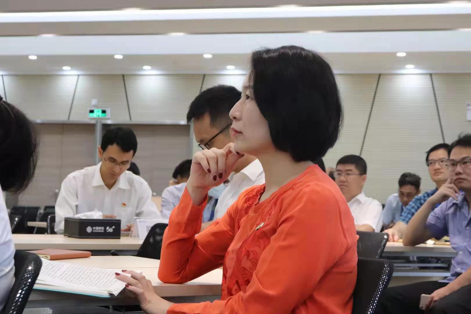 4月15-16日，周国华老师给汕头、阳江中国移动讲授《新时代国有企业宣传干部新闻写作能力的提升》