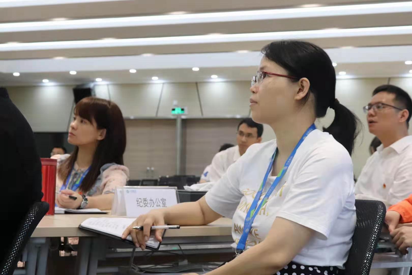 4月15-16日，周国华老师给汕头、阳江中国移动讲授《新时代国有企业宣传干部新闻写作能力的提升》