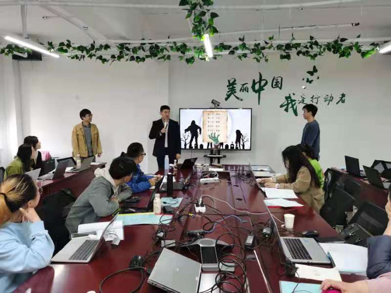2021年4月13-15号，鲁洪涛老师为宏宇环境讲授《内训师技能提升》课程圆满结束！