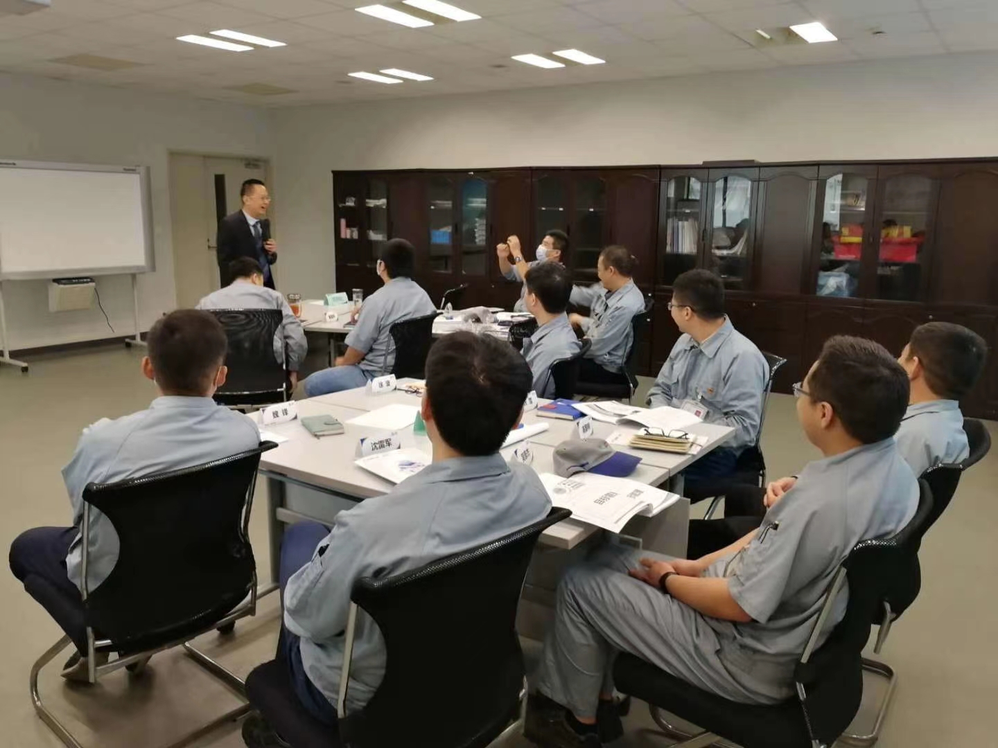 刘志翔老师2020年10月29-30日在上海给电气集团讲授《目标与计划管理》的课程圆满结束！