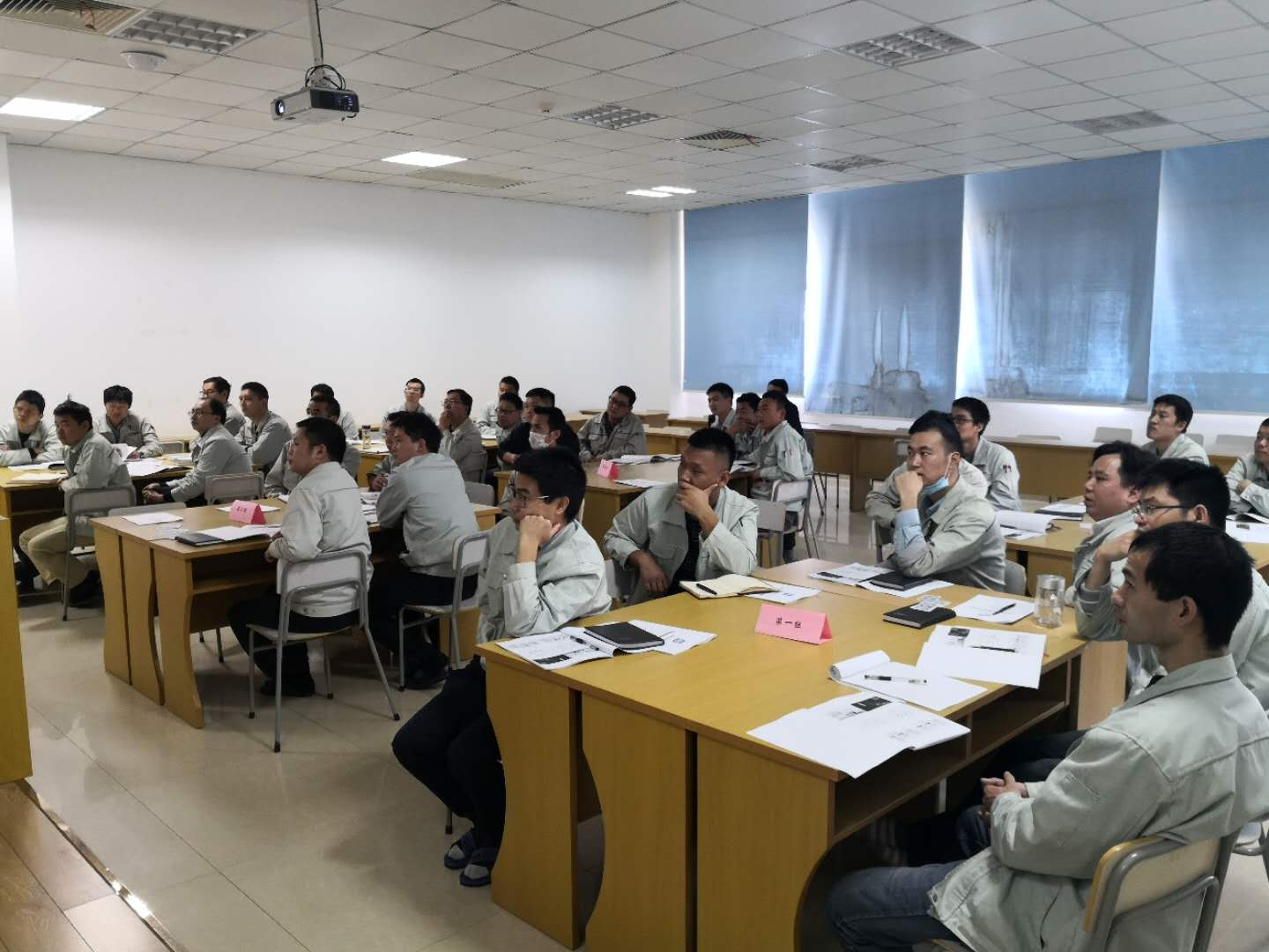袁航老师--2020年11月7-8日在信阳舜宇光学有限公司返聘的两天《安全管理技能提升实操》圆满结束