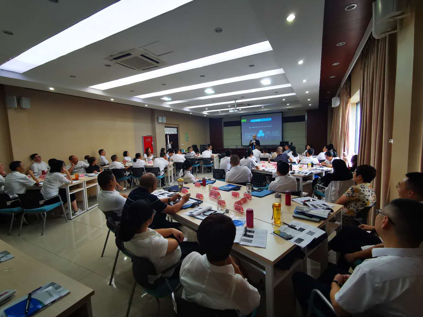 张勇老师 7月23日给四川德阳邮政讲授《一抖两微新媒体营销》课程圆满结束