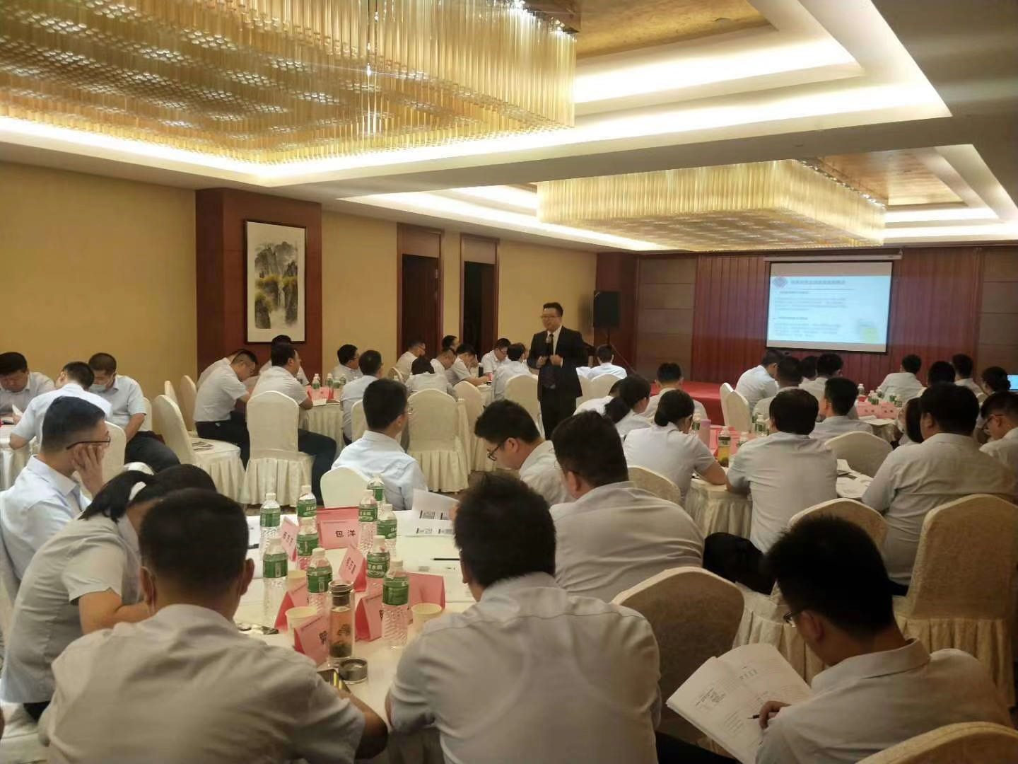 财税专家刘建平老师10月13号昆明《 税务风险控制与管理会计》圆满结束