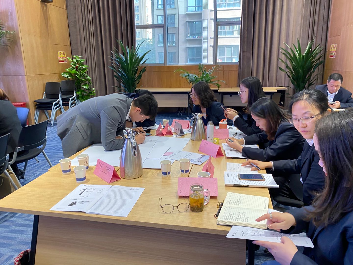 10月22日【人力资源专家李凤老师】给西安某公司讲授《人力资源管理实务》
