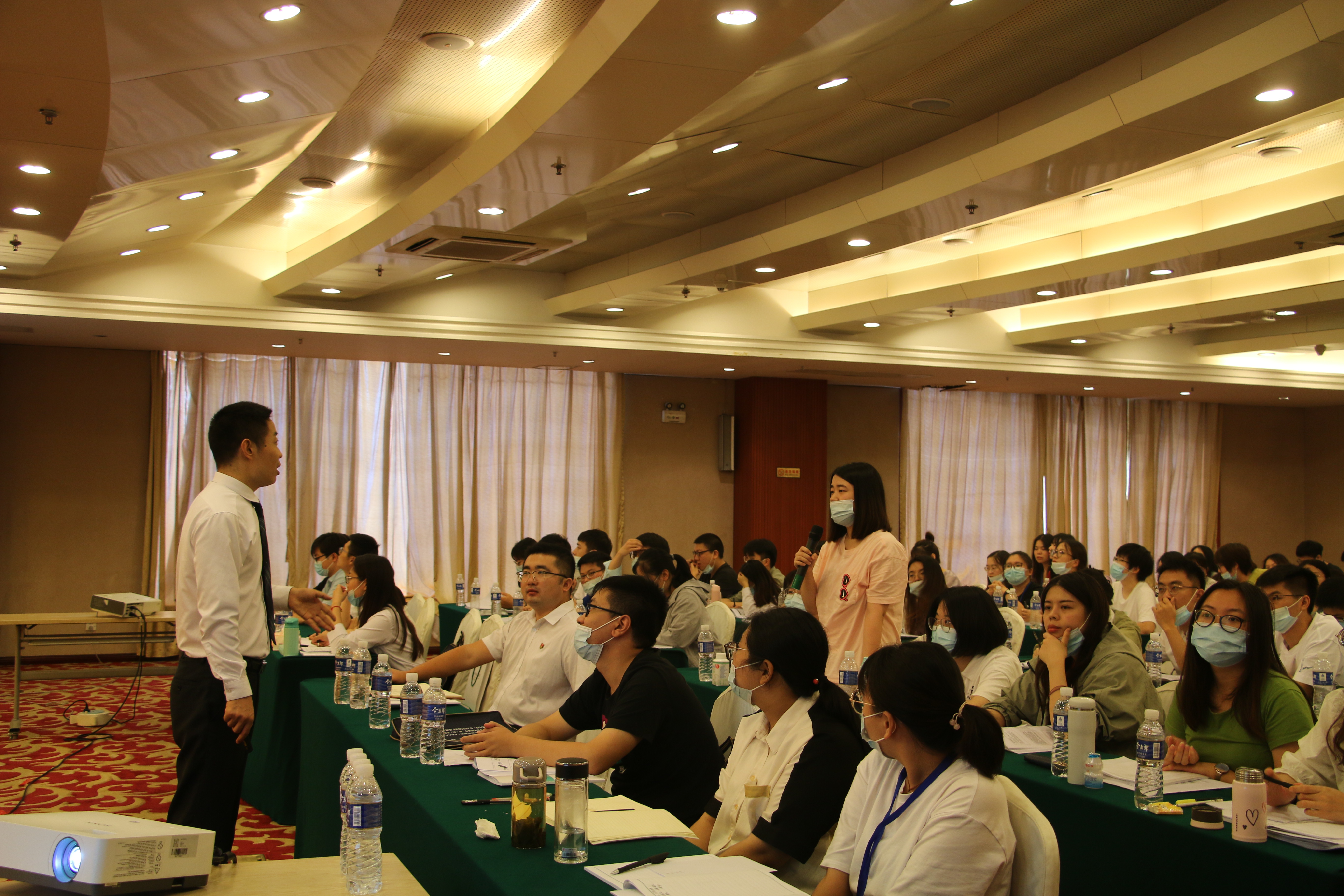 【程平安老师】平安老师2020年8月3日受邀返聘来到泰州某银行《阳光心态与情压管理》课程圆满结束。