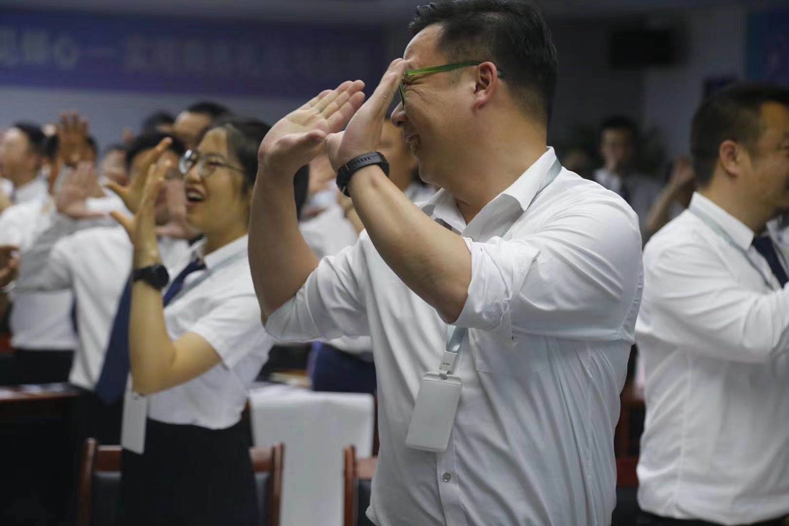 4月1号，苏丹老师为广东某陶瓷集团带来一期《商务接待礼仪与应用》，圆满结束