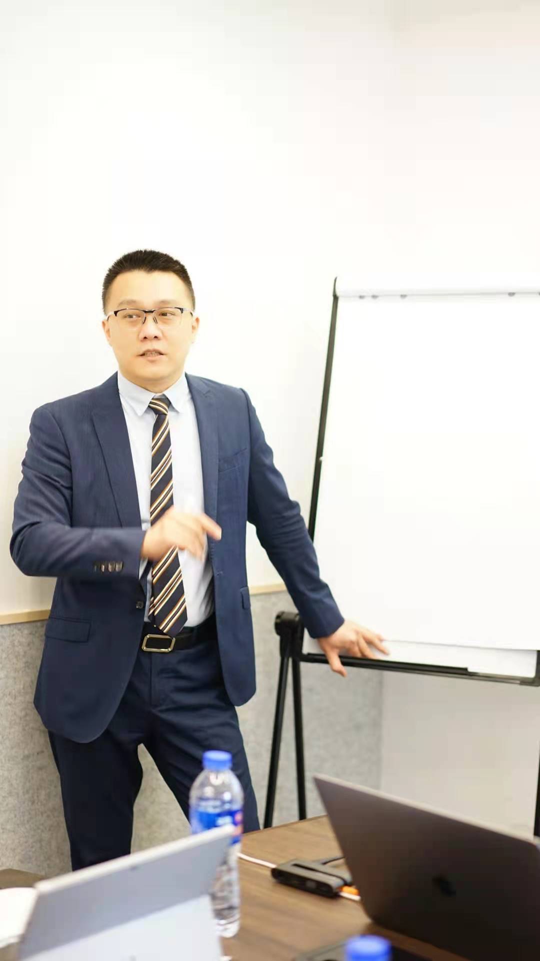【财富管理专家——张罗群老师】2021年6月2~3号为青岛农商行讲授《金融市场解读与资产端产品解读》