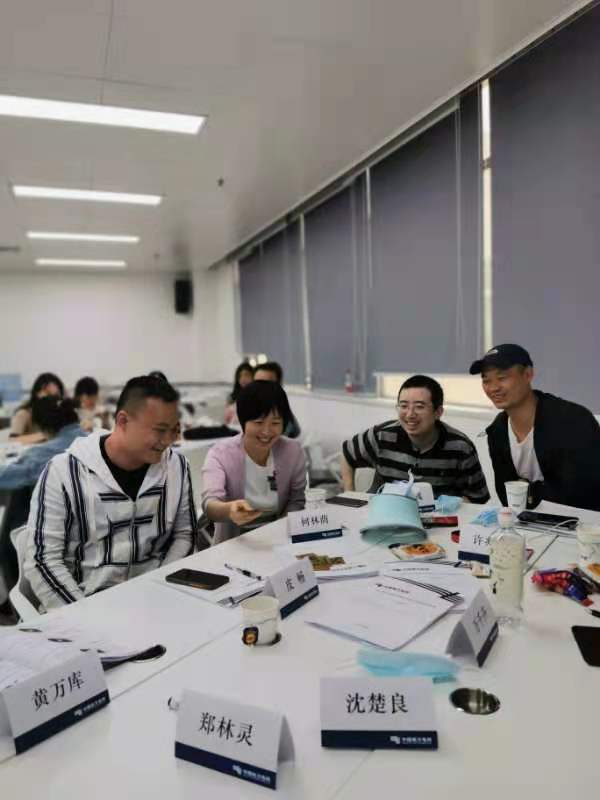 2020年10月23日，刘亮老师为深圳供电局讲授《大客户关系突破场景化训练》课程圆满结束！