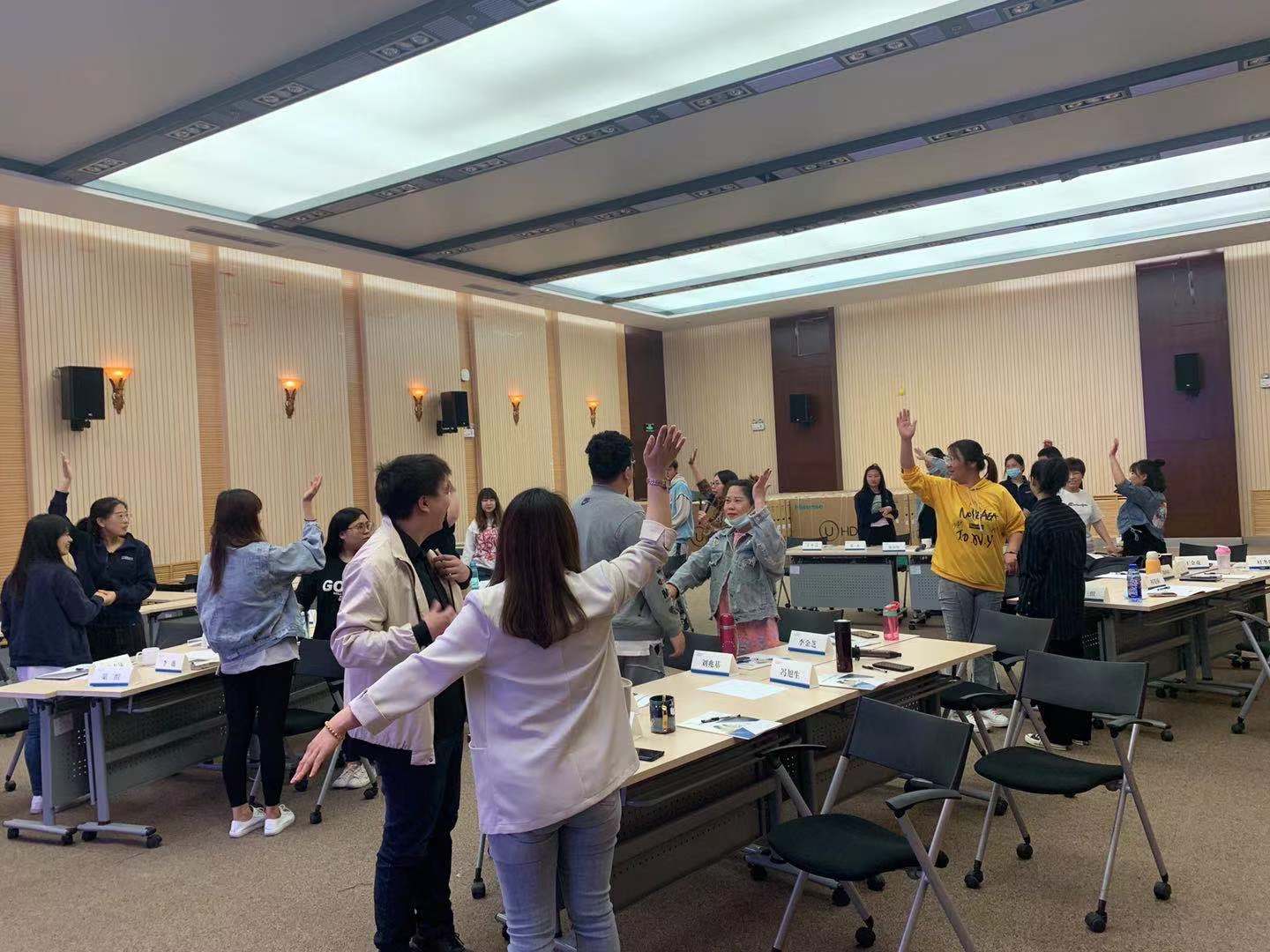 5月11-12日檀娴颖老师给北京某汽车公司讲授《电话服务礼仪与技巧》