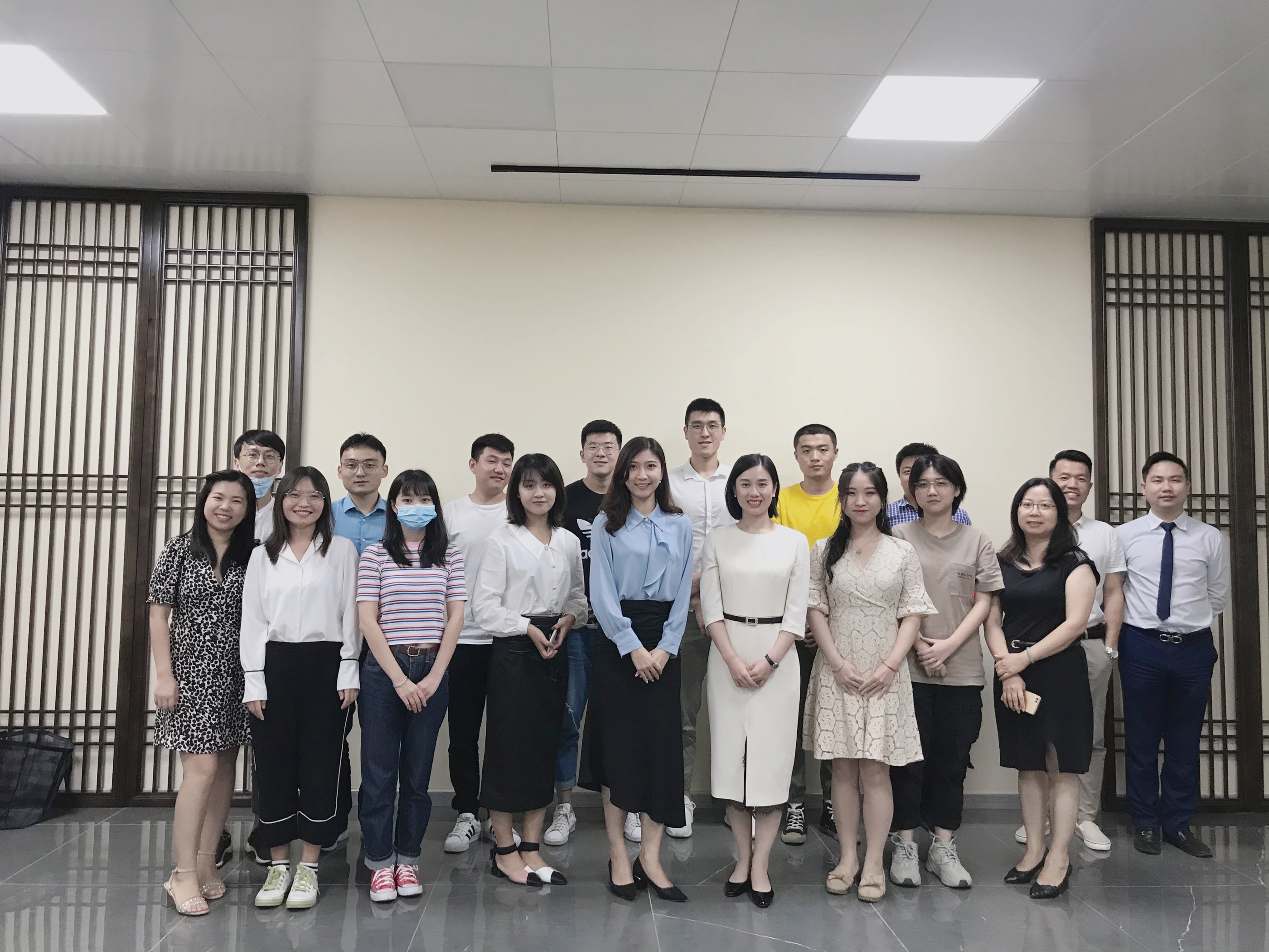 8月20日，曾诗斯老师为珠江地产深圳分公司讲授《职场高效沟通力》课程圆满结束！