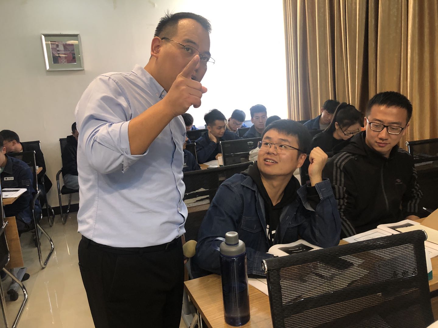 【云潭老师】2020年10月21-22日为国网河南某电力培训了2天《 沟通+公众演讲与表达技巧》课程