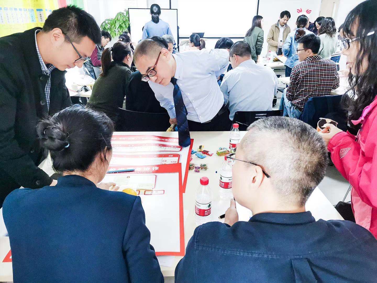 【张诚忠老师】 12月24日，受机构邀请来阳江市给某食品公司全员讲授《跨部门沟通》圆满交付！