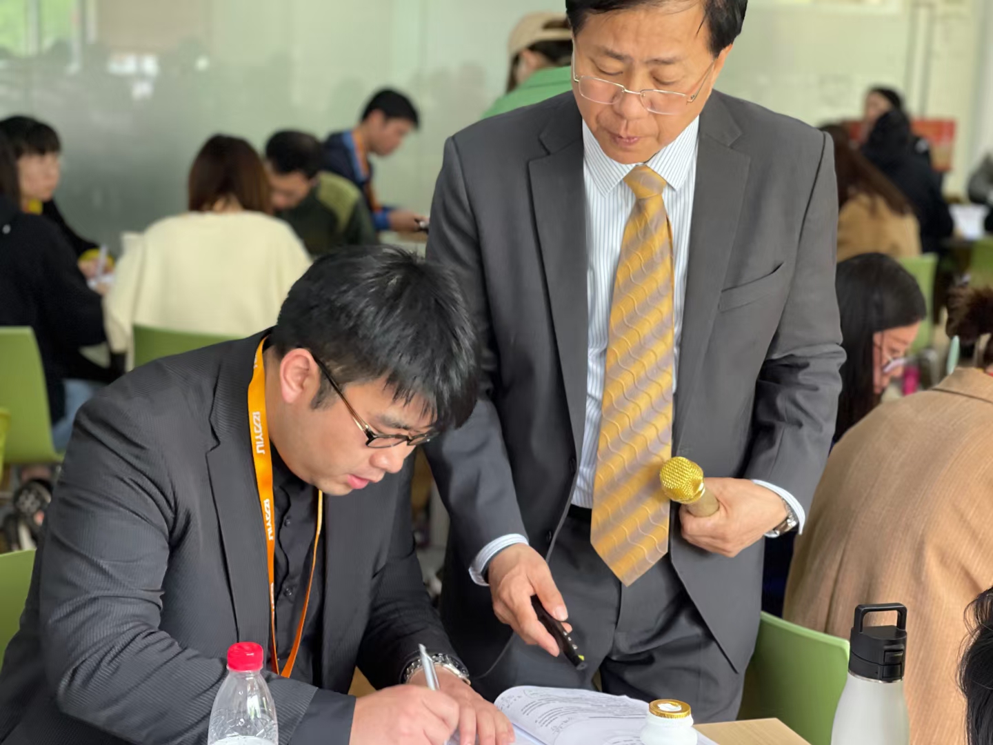 余世勇老师4月15-16号为上海某电器公司讲授《非财务人员的财务管理》课程圆满结束