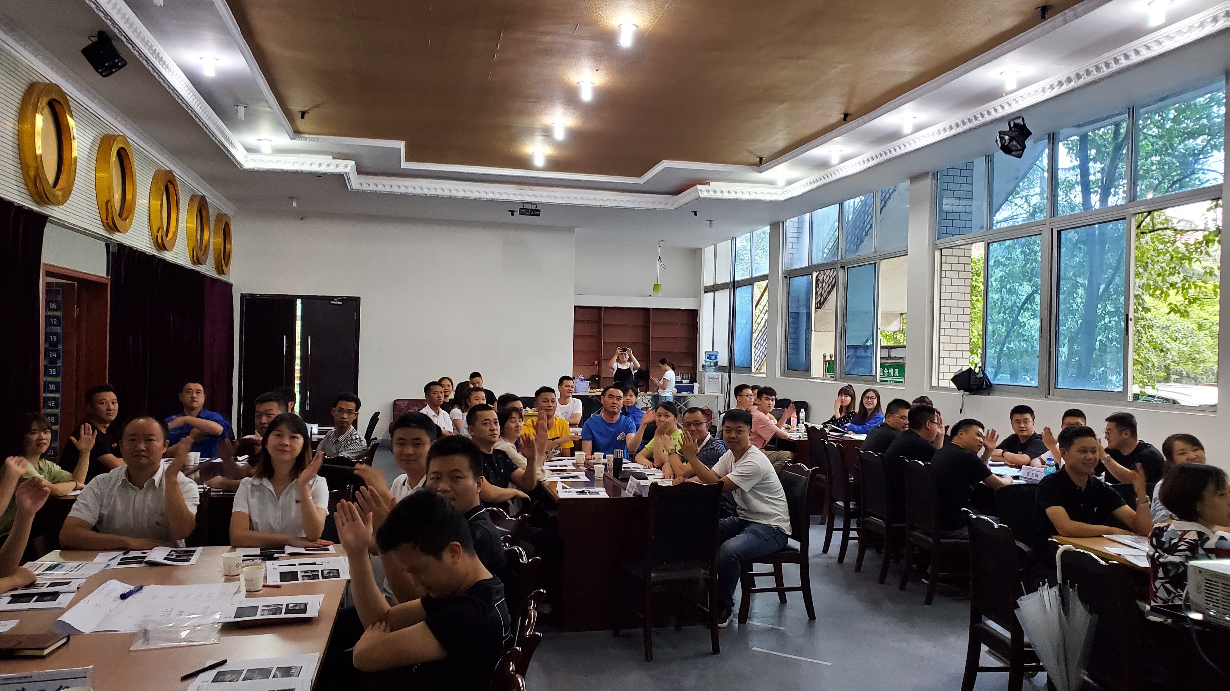 梁辉老师7月21号为四川银河化学公司讲授《潜能激发——巅峰心态》课程，圆满结束！
