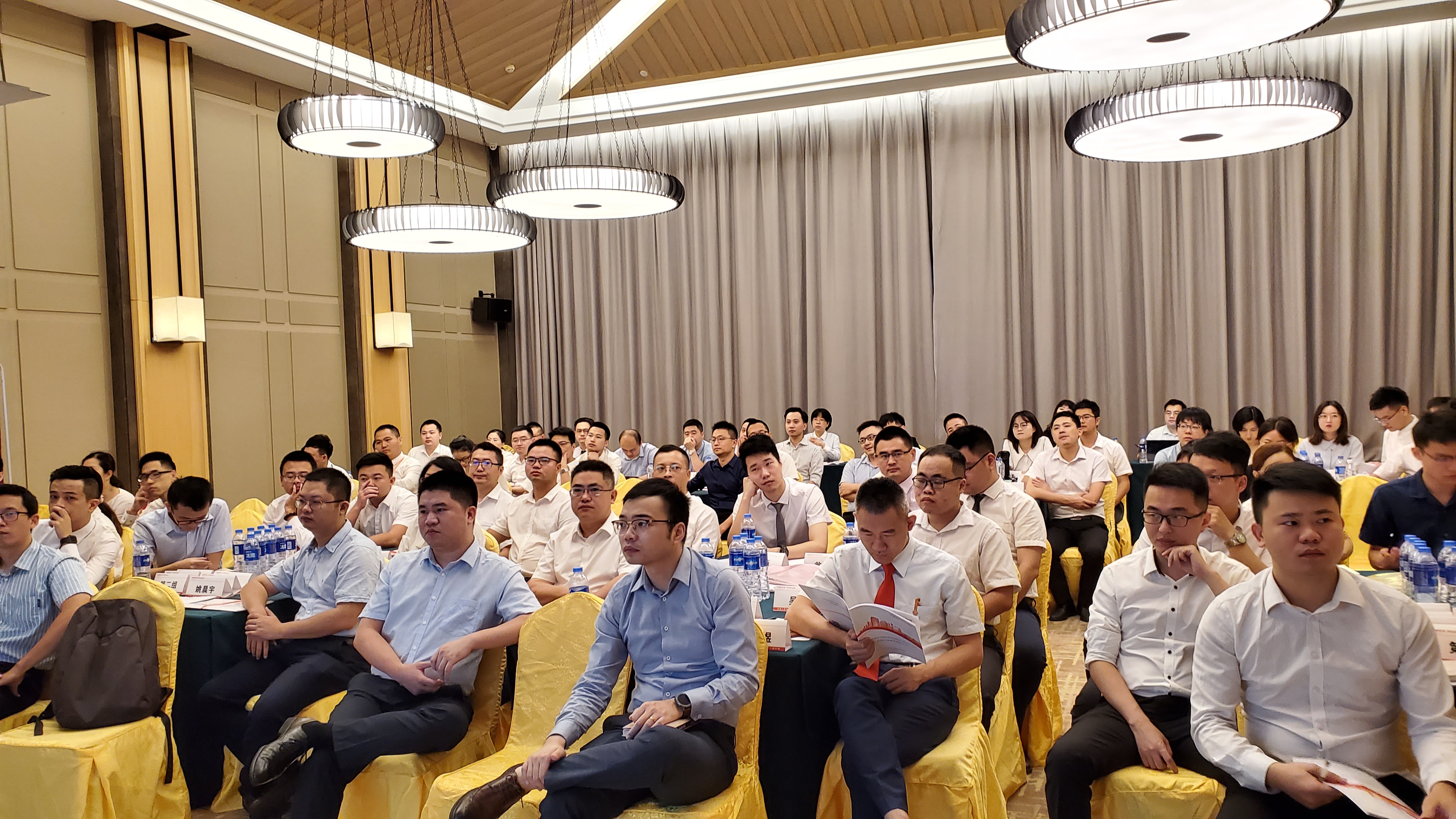 梁辉老师7月22号为福州中国平安人寿讲授《打造高绩效狼性文化团队》课程，圆满结束！