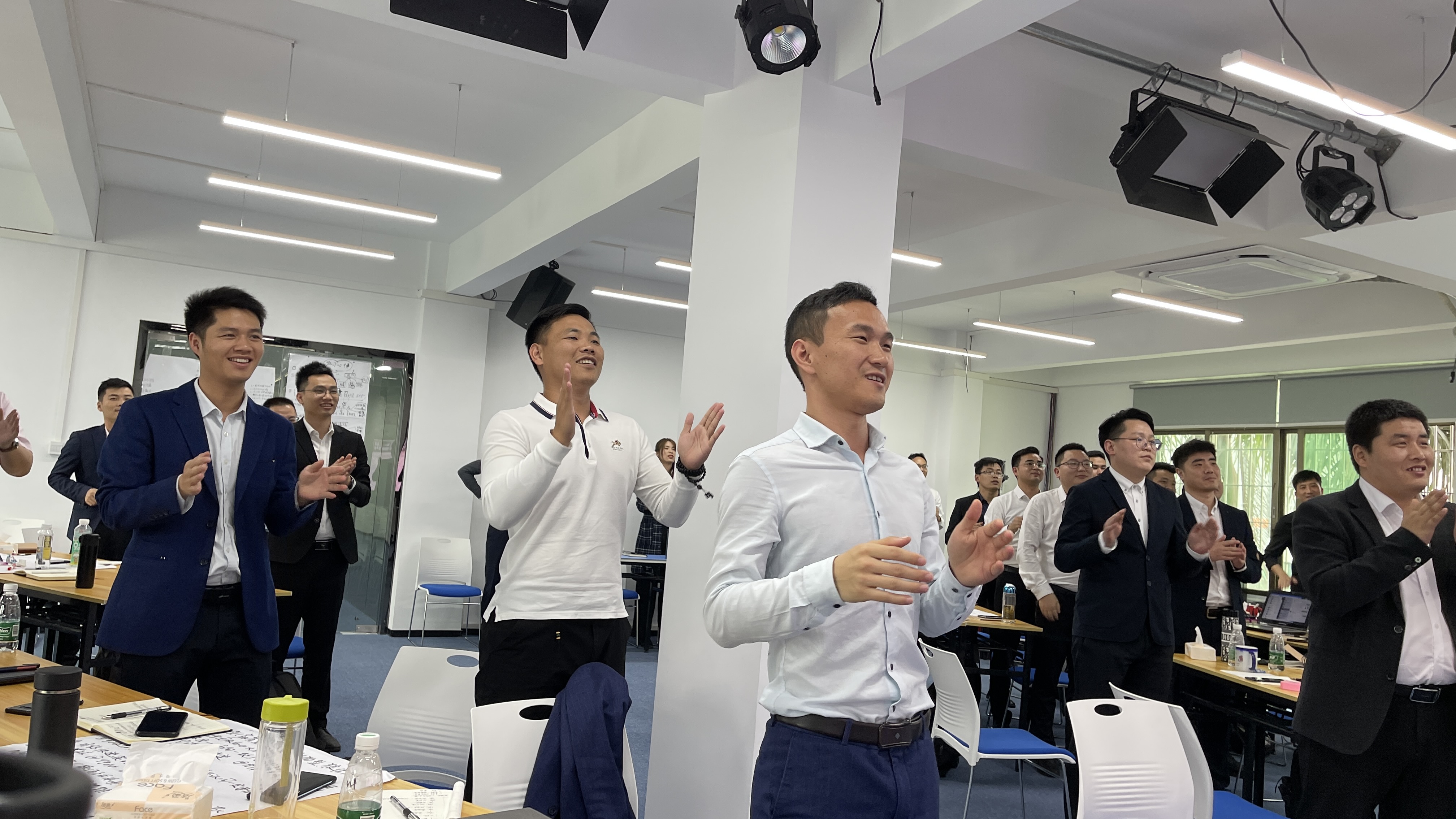 梁辉老师3月8-9号在广州讲授《狼性营销团队的建设与管理》公开课，圆满结束！ 