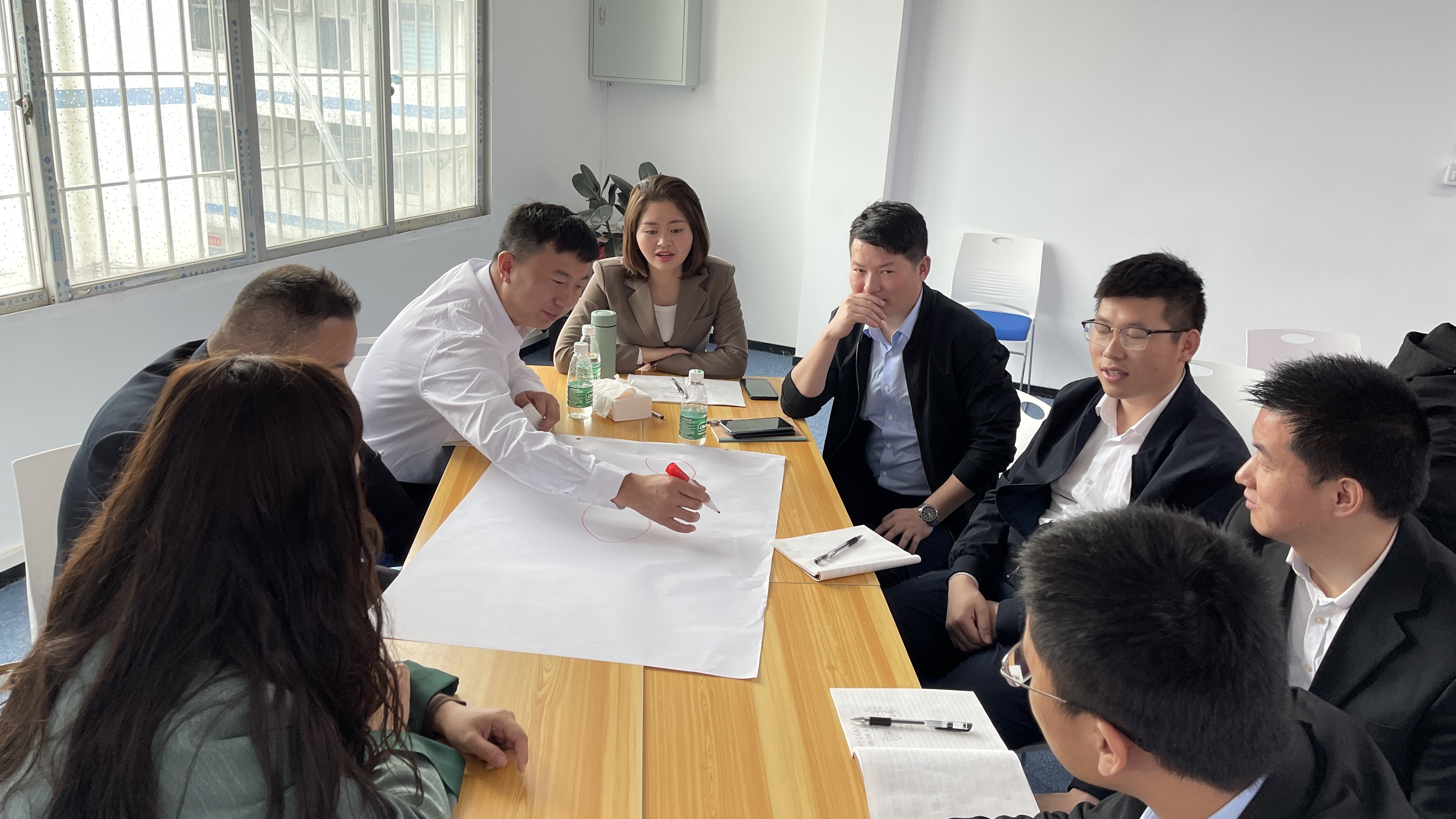 梁辉老师3月8-9号在广州讲授《狼性营销团队的建设与管理》公开课，圆满结束！ 