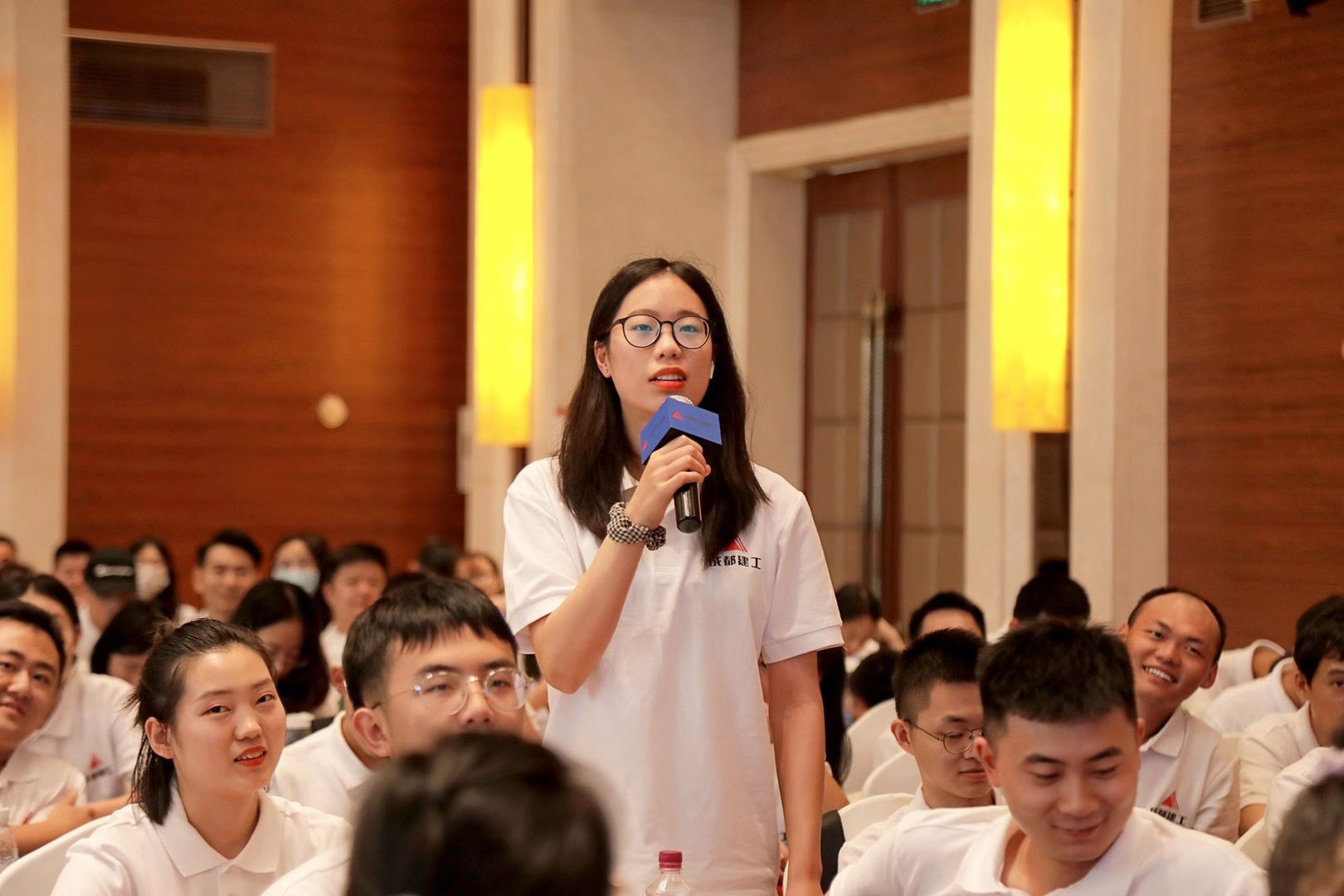 8月27日陈西君老师给成都建工集团新员工讲授《高效能职场人士的七项修炼》培训圆满结束！