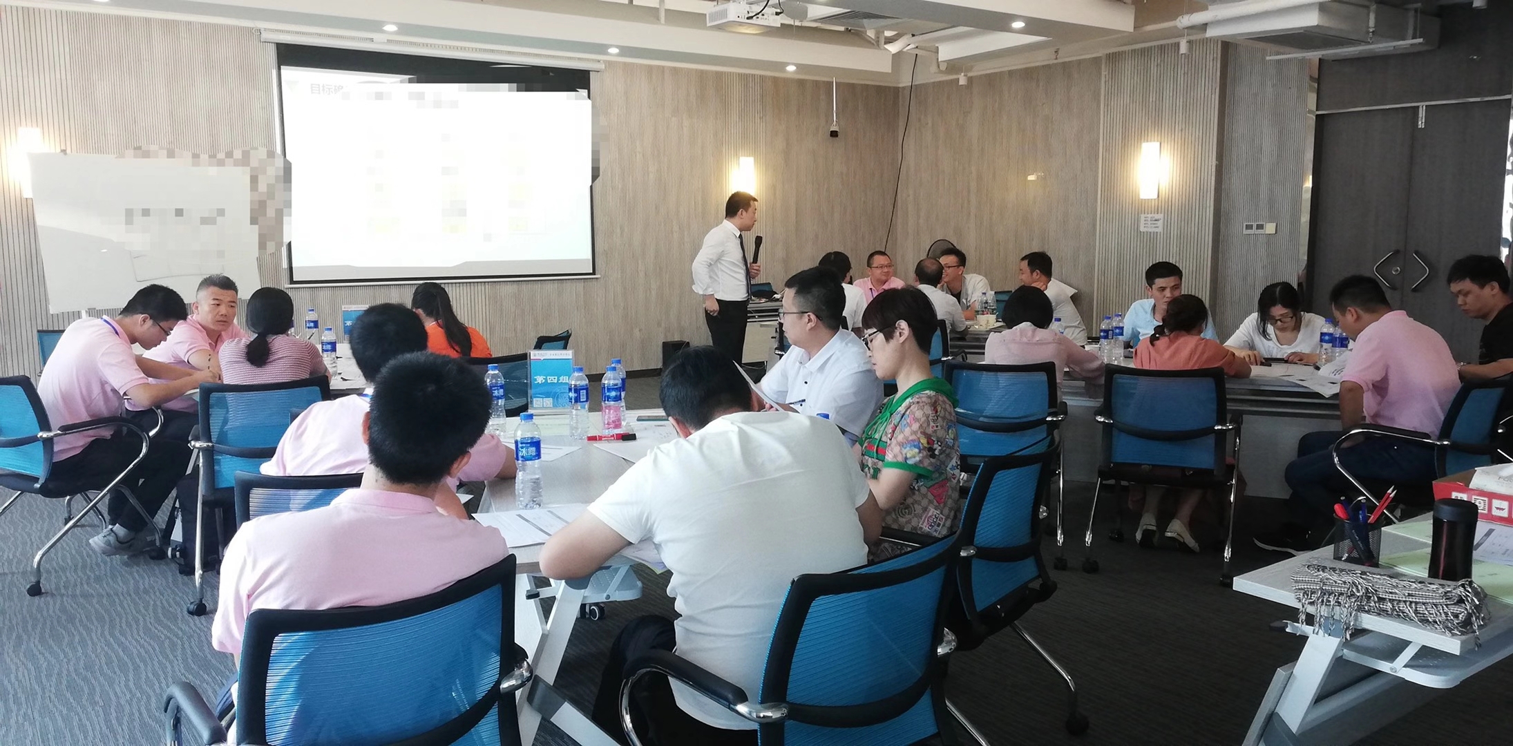 9月19-20日陈西君老师在佛山公开课《目标管理与计划落实》圆满结束！